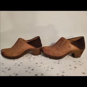 Ariat Kickback Clog Camel Brown Suede Ankle Women’s 11